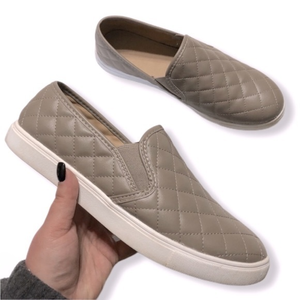 6 BRASH Quilted Slip On Shoes Graige‎ Neutral Loafers Flats Sneakers Women's
